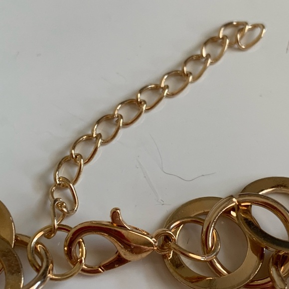 Goldtone Paparazzi linked hoops bracelet - Picture 4 of 4